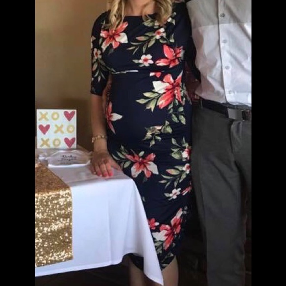 Fitted Maternity Dress - Large